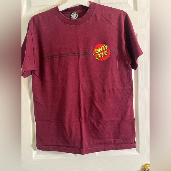 Santa Cruz Skateboards Other - Classic dot men's Santa Cruz t-shirt size medium in burgundy